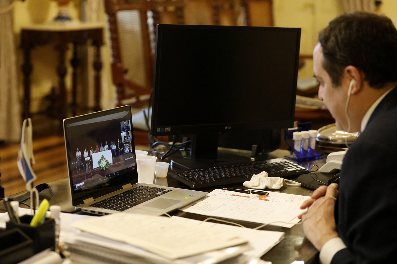 Governador Paulo Camara durante videoconferencia de para anuncio de investimento de obras viarias no Sertao do Sao Francisco09