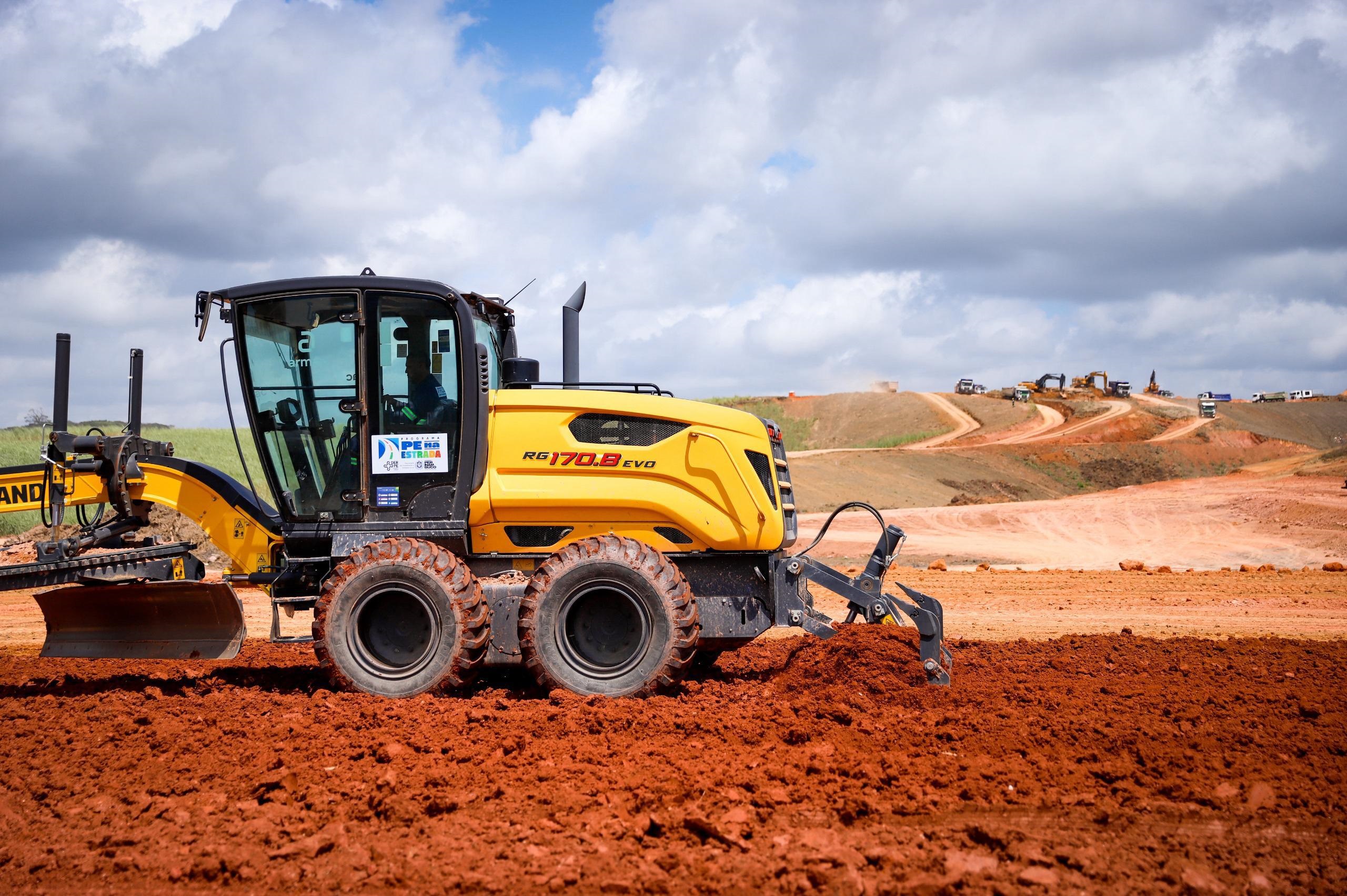 PE NA ESTRADA: GOVERNO DE PERNAMBUCO ANUNCIA MAIS R$ 2 BILHÕES