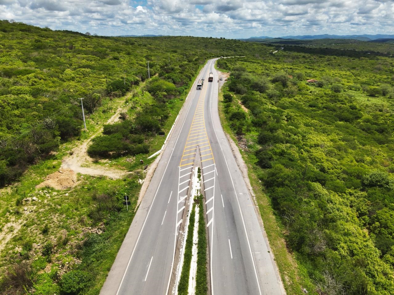 GOVERNO DO ESTADO PUBLICA EDITAL DE LICITAÇÃO DA DUPLICAÇÃO DA BR-232